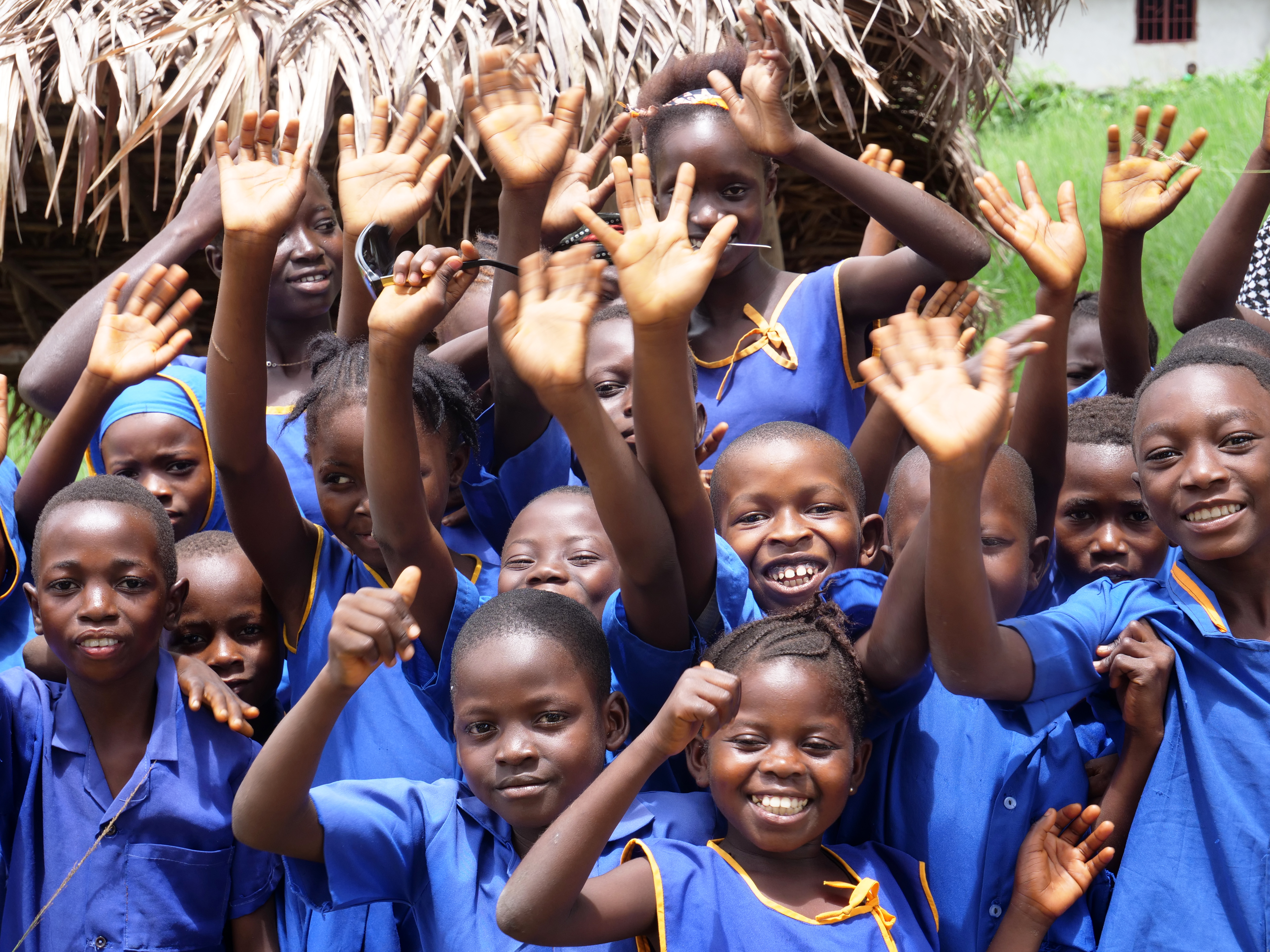 Groupe d'enfants à l'école