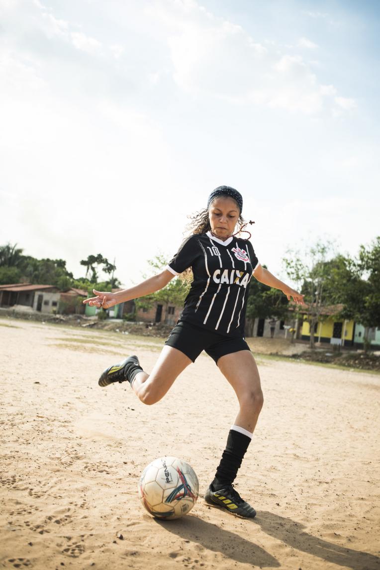 Le 11 octobre, célébrons ensemble le sport comme levier d'épanouissement  des filles : quand une fille joue, tout le monde gagne ! - ONG Plan  International France